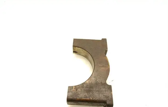 Hummer H3 Camshaft holder 