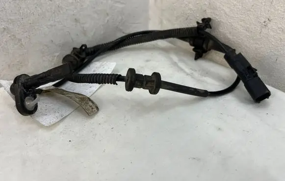 Opel Insignia A ABS brake wheel speed sensor 23483145