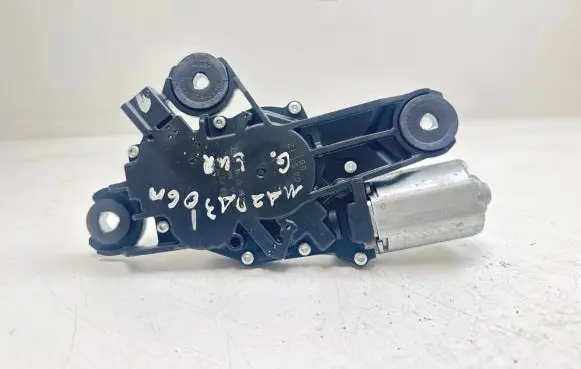 Mazda 3 I Rear window wiper motor 0390201588