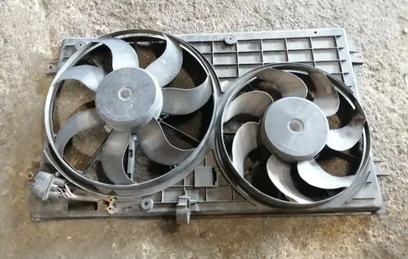 Volkswagen Golf V Fan set 1K0121207J