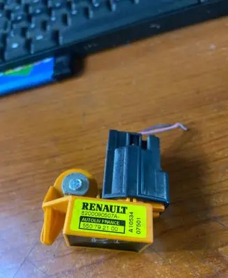 Renault Laguna II Airbag deployment crash/impact sensor 8200090507A 550792100