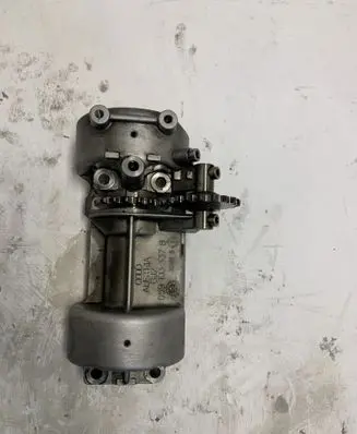 Audi A6 Allroad C5 Oil pump balance shaft 059103337B