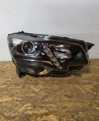 Peugeot Partner III Headlight/headlamp