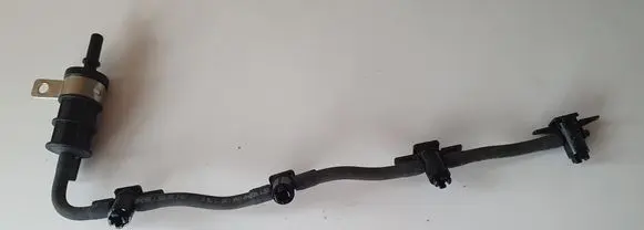 Nissan Qashqai Fuel injector supply line/pipe 