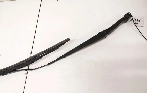 Chevrolet Epica Front wiper blade arm