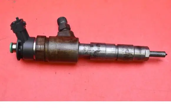 Peugeot 2008 I Fuel injector 0445110340