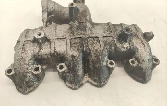 Volkswagen Sharan Intake manifold 028129713S