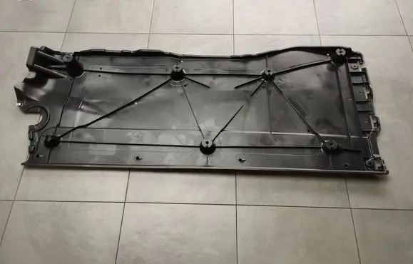 Volkswagen Tiguan Front underbody cover/under tray 5QS825201