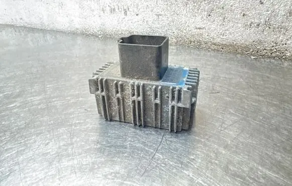 Opel Vectra C Glow plug pre-heat relay 09132691 51299008