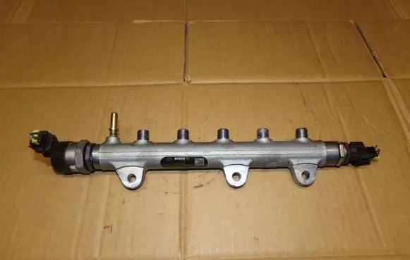 Renault Trafic II (X83) Fuel main line pipe 0445214155
