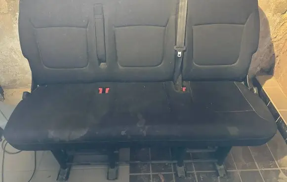Renault Trafic III (X82) Third row seats 2222DL