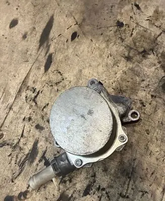 Renault Master III Vacuum pump 146507228R
