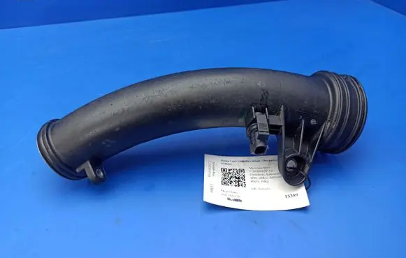 Mercedes-Benz C W204 Air intake hose/pipe A6460980207 0110750A4010526A