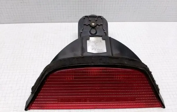 BMW 5 E39 Third/center stoplight 8360568