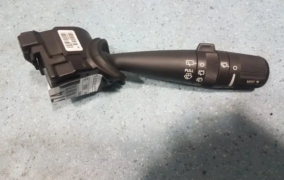Jeep Commander Wiper turn signal indicator stalk/switch 214867205AB