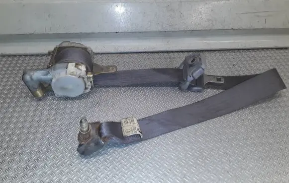 Toyota Previa (XR30, XR40) II Front seatbelt 7J8190P
