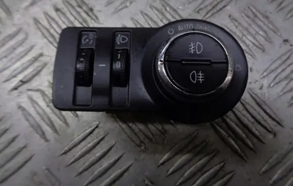 Opel Insignia A Light switch 13268694EB