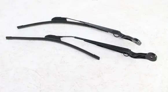 Mini One - Cooper F56 F55 Front wiper blade arm 7335477