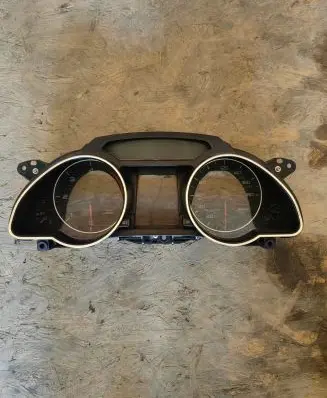 Audi A5 8T 8F Speedometer (instrument cluster) 8T0920981B