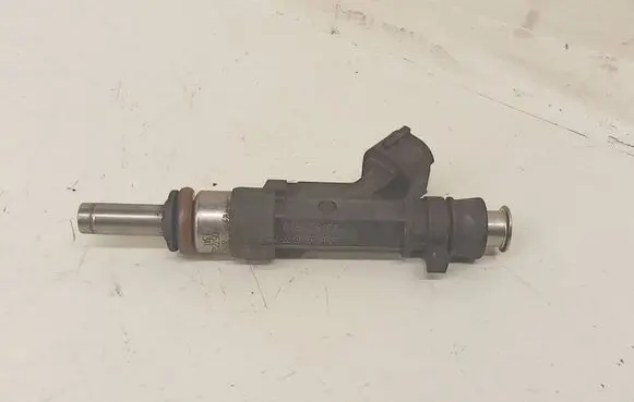 Audi A6 S6 C6 4F Fuel injector 06E133551 0280158053