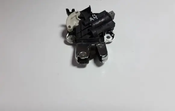 Loading door lock