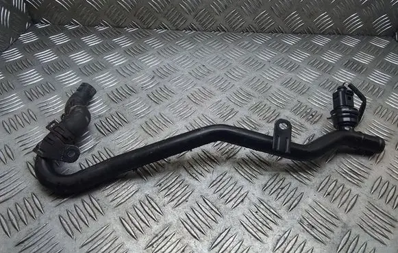 Volkswagen Tiguan Engine coolant pipe/hose 5N0121065
