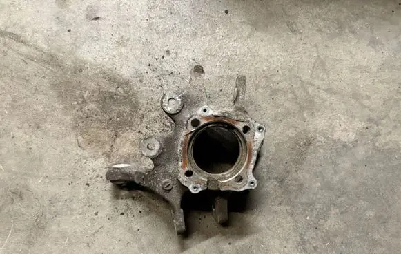 BMW 6 F12 F13 Rear wheel hub 6852894 585205 685289