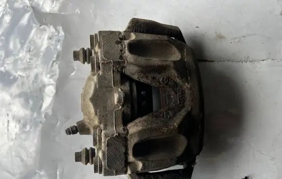 Mercedes-Benz E W212 Front brake caliper