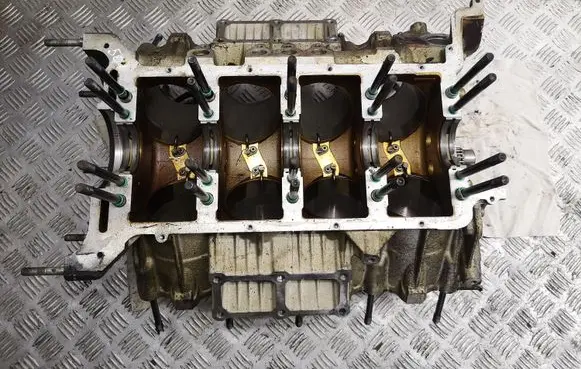 Maserati Quattroporte Engine block 083026 M139