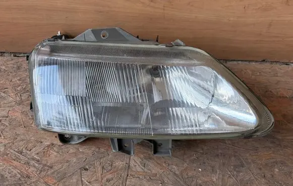 Renault Laguna I Headlight/headlamp 13996600