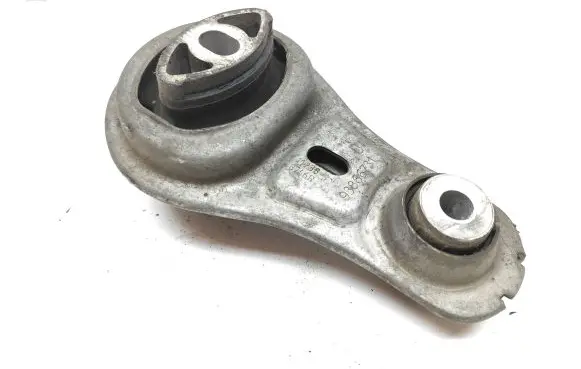 Nissan NV400 Engine mount bracket 112388746R 675206 8746R