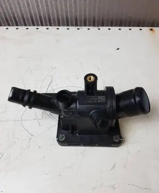 Renault Austral Thermostat housing 110611151R 618969U15