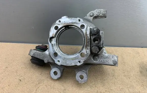BMW 7 E65 E66 Rear wheel hub 6763119 33326763119