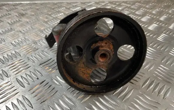 Volvo S40, V40 Power steering pump 8200071050