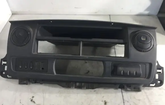 Renault Master II Dashboard center trim panel 8200188999