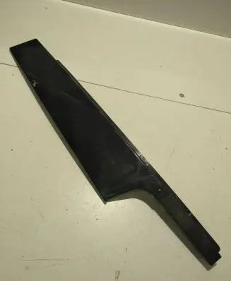 Mini Cooper Countryman F60 Front door glass trim molding 7390106