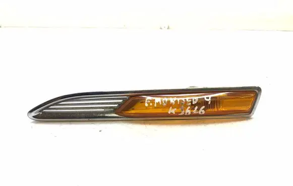 Ford Mondeo MK IV Front fender indicator light 7S7113K354AD K3626