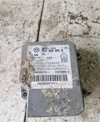 Volkswagen PASSAT B5.5 Airbag control unit/module 1C0909605B 44010409G 34KD04T33