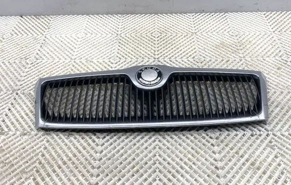 Skoda Octavia Mk2 (1Z) Front grill