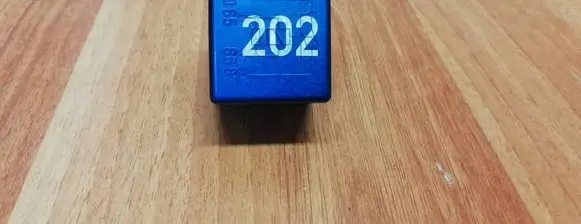 Audi A6 Allroad C5 Other relay 8A0951253 202 8A0951253AH9