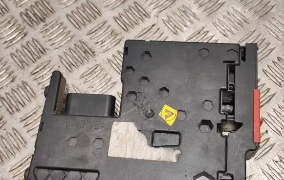 Fuse box cover