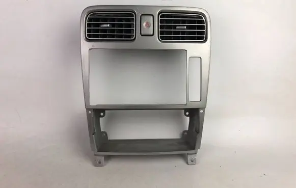 Subaru Forester SG Dash center air vent grill