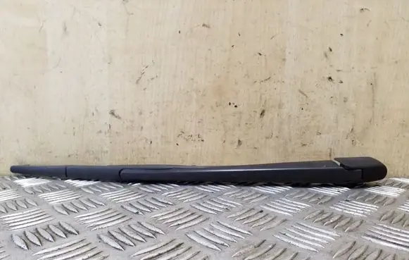 Honda CR-V Rear wiper blade arm
