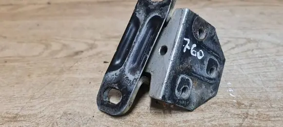 Volvo 760 Rear door lower hinge
