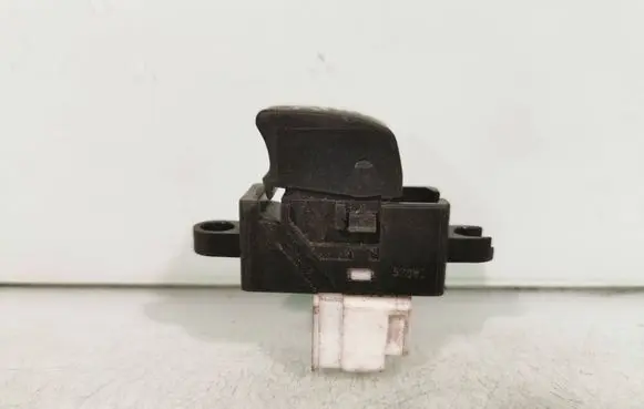 Nissan X-Trail T30 Electric window control switch