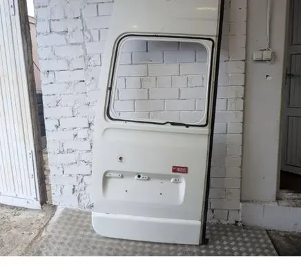 Renault Master III Rear door