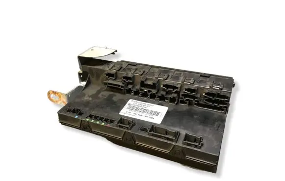 Mercedes-Benz E W211 Fuse module 2115456701 5DK00804746