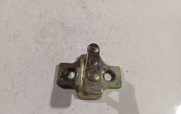 Chevrolet Aveo Rear door lock loop/hook striker 