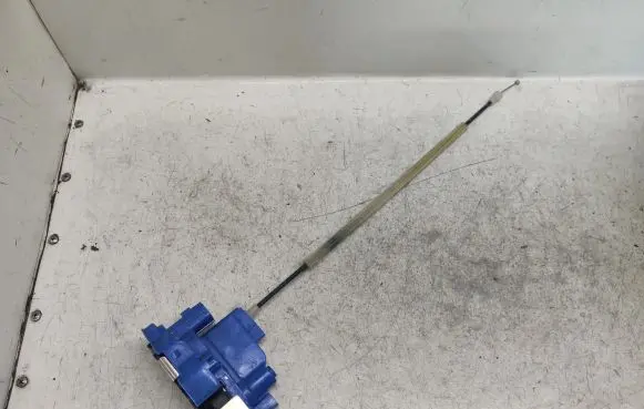 Fiat 500L Rear door lock