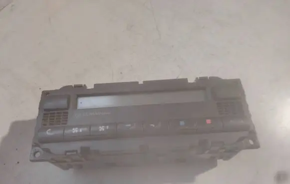 Volkswagen PASSAT B5.5 Climate control unit 3B1907044H 2400022303